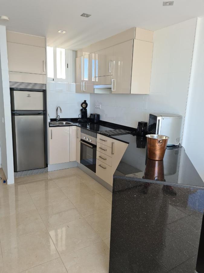 Room In Apartment - 1St Line Top Floor Apartment Carrer del Mar Экстерьер фото