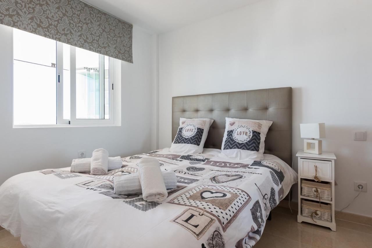 Room In Apartment - 1St Line Top Floor Apartment Carrer del Mar Экстерьер фото